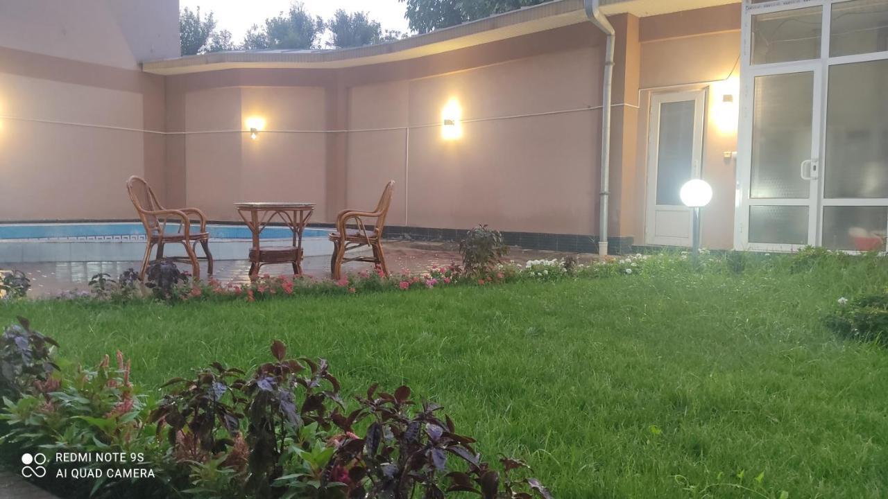 Rakat Hostel Tasjkent Exteriör bild